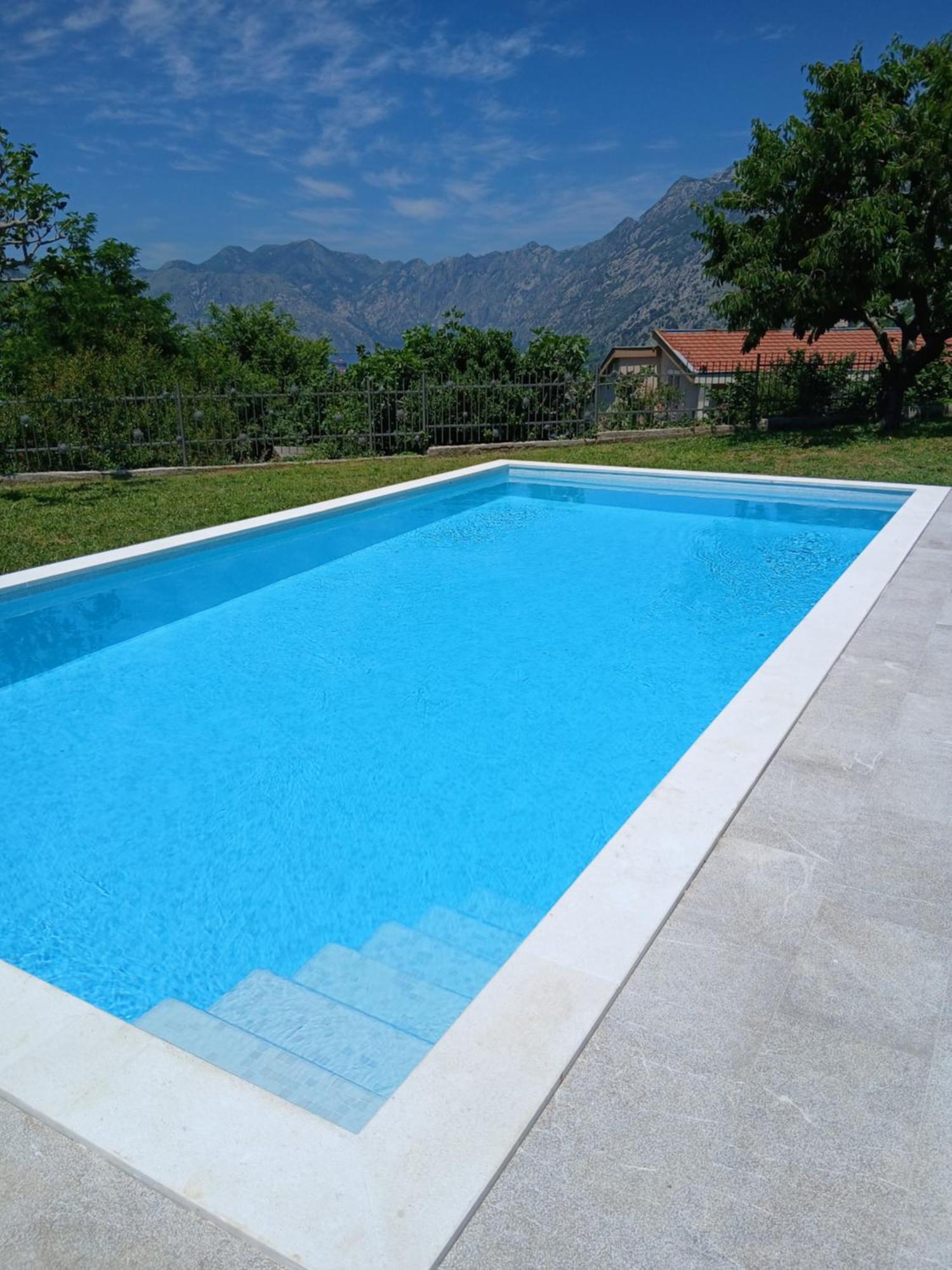 Apartments Orizzonte With Beautiful View Of The Bay Kotor Buitenkant foto